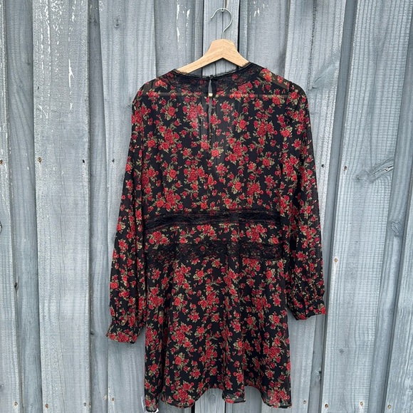 Floral Black and Red Dress - Picture 5 of 6